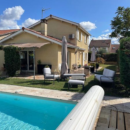 Villa Individuelle - Chassieu Exterior foto