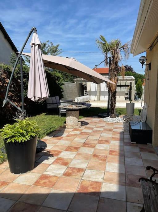 Villa Individuelle - Chassieu Exterior foto