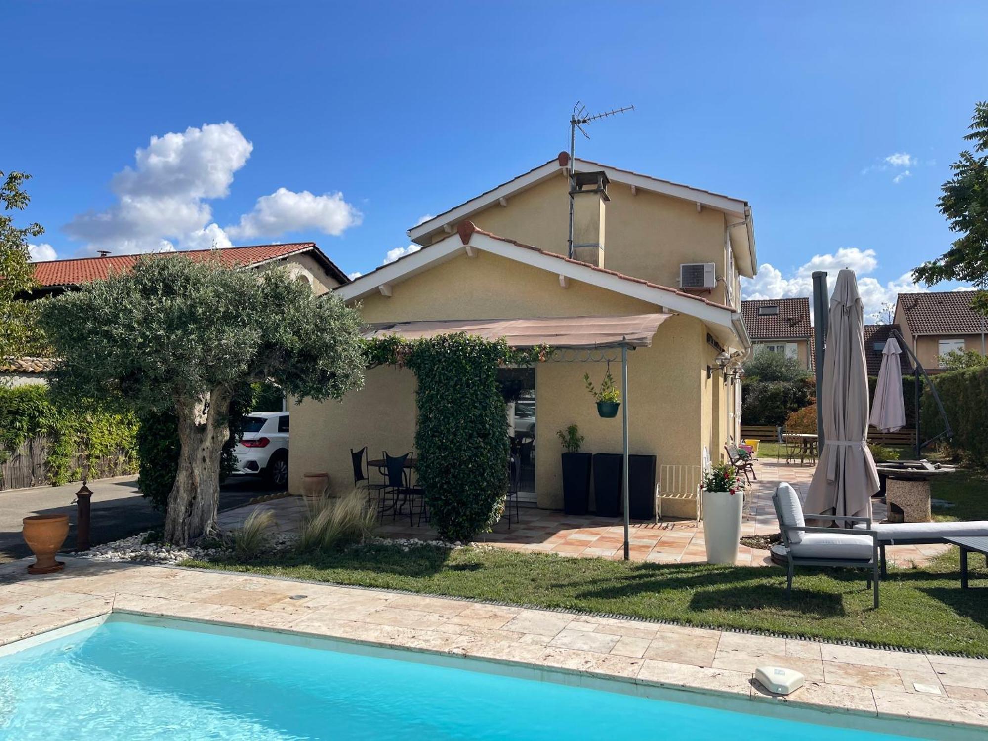 Villa Individuelle - Chassieu Exterior foto